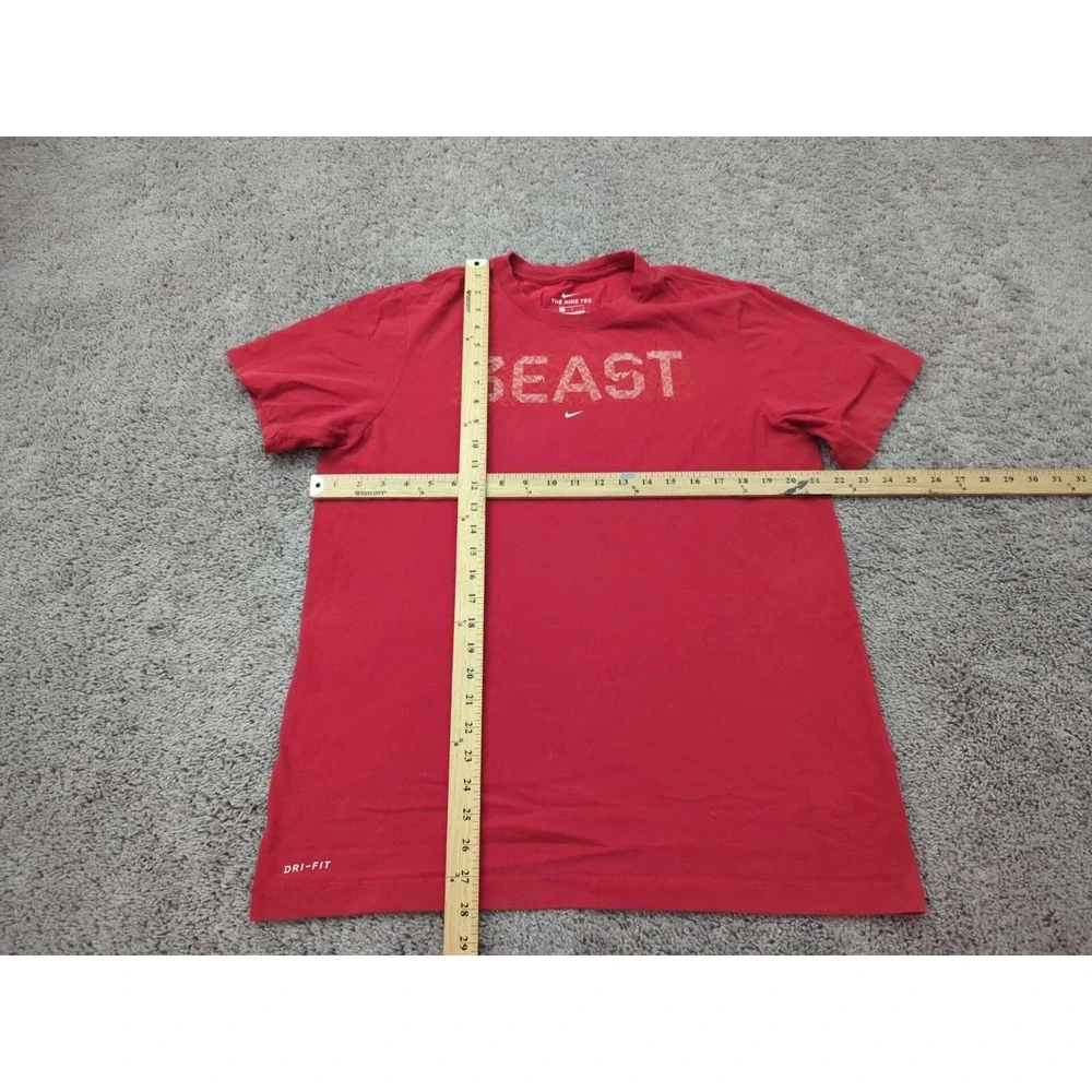 The Nike Tee T Shirt  Mens Large Red Dri-Fit BEAST Swoosh‎ Athletic Performance